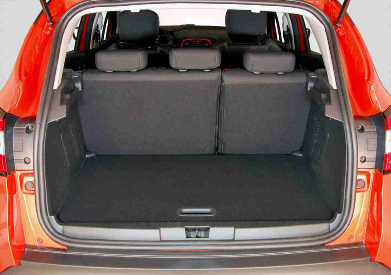 car shipping trunk space