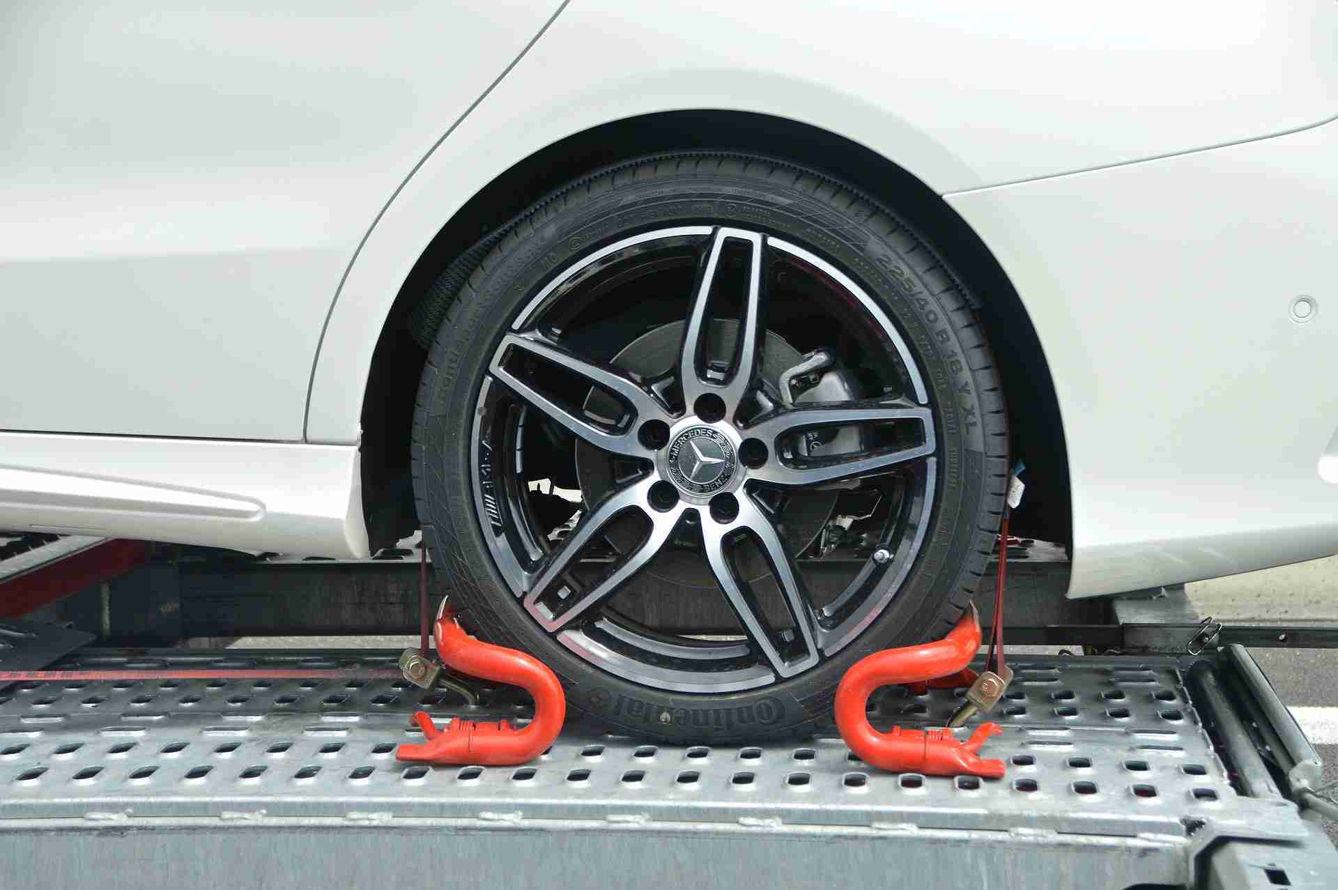 What do auto transport companies do
